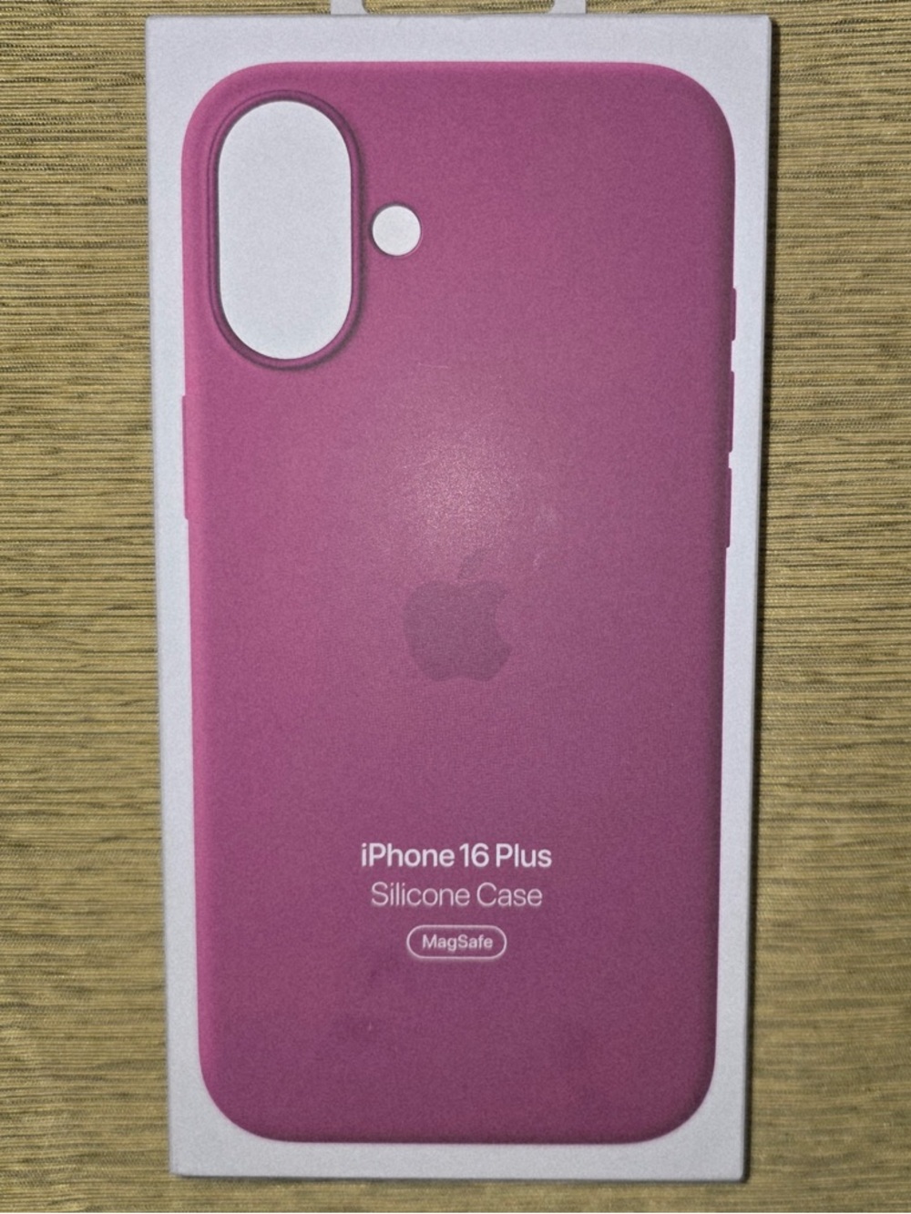 Apple Silicone Case for iPhone 16 Plus - Pink